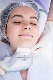 هایفوتراپی غبغب