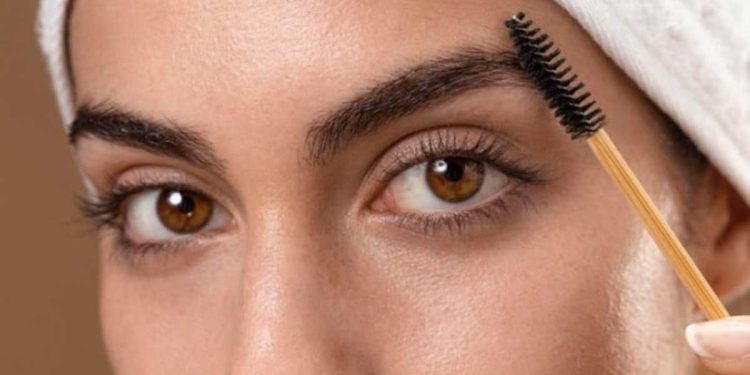 روغن نارگیل برای ابرو