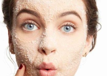 ماسک وازلین و شکر برای صورت