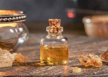 چگونه کندر می‌تواند به جوان‌سازی پوست کمک کند