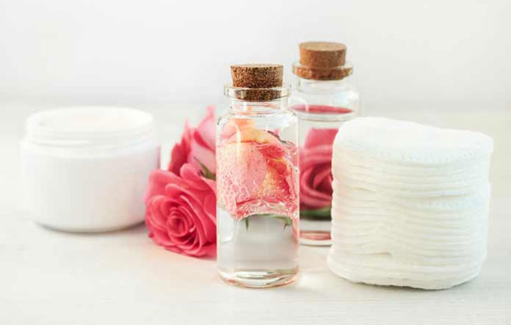 از بین بردن جوش صورت با گلاب