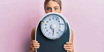 چرا وقتی استرس داریم به سراغ غذا میرویم