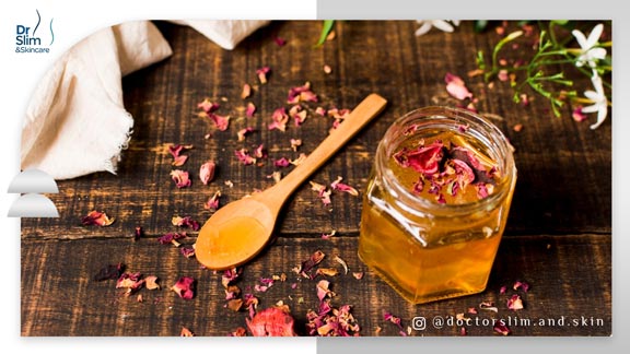 خواص گلاب و عسل برای لک صورت