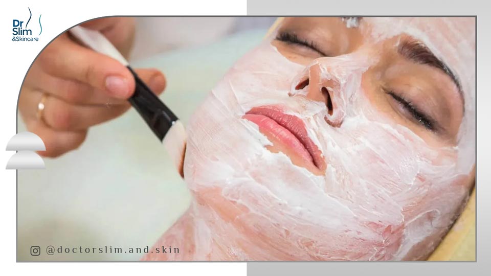 خواص گلاب و جوش شیرین برای لک صورت