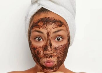 قهوه و گلاب برای لک صورت