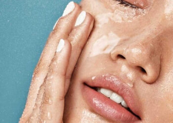 ترکیب نشاسته و گلاب برای صورت