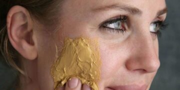 بوتاکس صورت با ماست، گلاب و زردچوبه