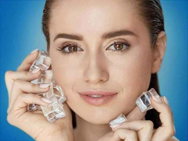 بوتاکس صورت با یخ خیار