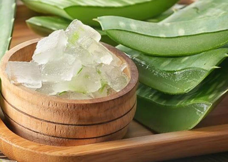 بوتاکس صورت با آلوئه ورا و گلاب