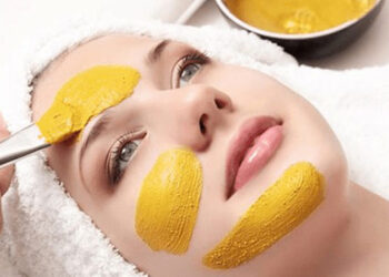 بوتاکس خانگی با شیر و زردچوبه