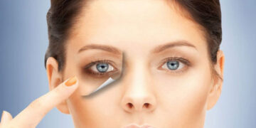 روغن گل رز برای جوانسازی زیر چشم