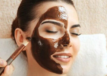 بوتاکس خانگی پیشانی پودر کاکائو و روغن زیتون