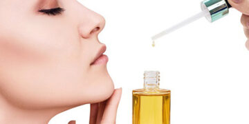 روغن اسکوالان برای جوانسازی زیر چشم