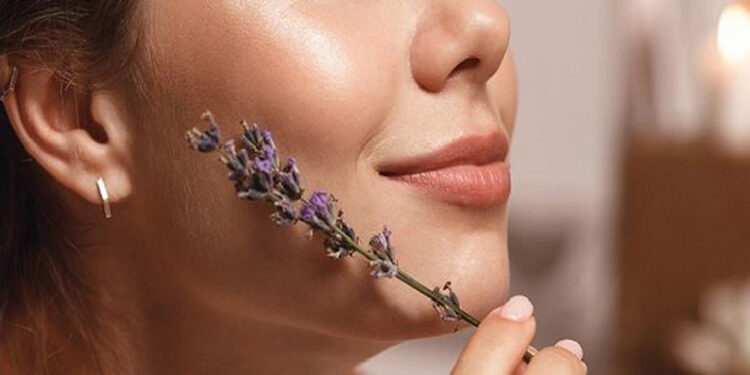 بوتاکس خانگی با روغن اسطوخودوس