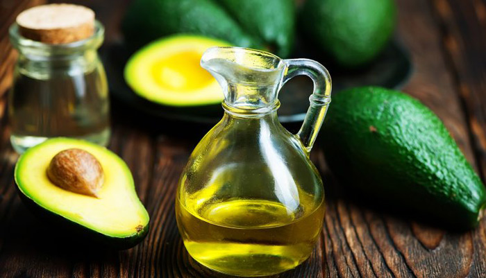 بوتاکس خانگی با آووکادو و روغن بادام