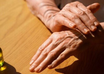 جوانسازی پوست دست در منزل