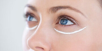 ضد چروک طبیعی دور چشم