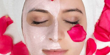 ماسک خانگی گلاب و بابونه برای جوانسازی صورت
