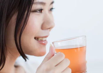 بهترین دمنوش برای سفتی پوست صورت