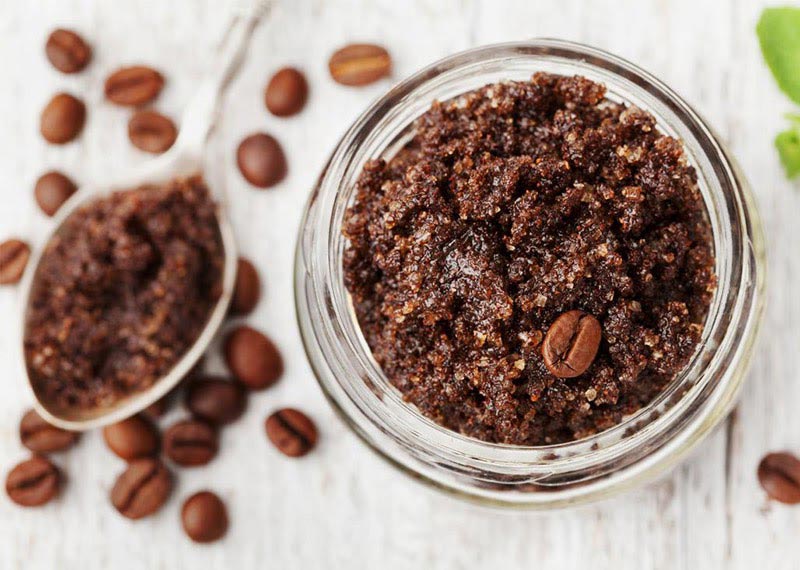 اسکراب بدن خانگی با قهوه و شکر